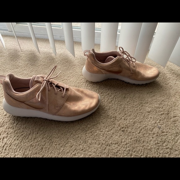 Women’s Rose Gold Nike Shoes - Picture 2 of 3